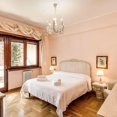 La Dolce Of Via Veneto - Prestigious With Wonderful Terrace In The Historic Center Apartment