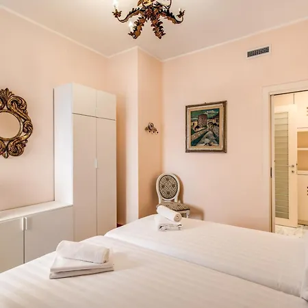 La Dolce Of Via Veneto - Prestigious With Wonderful Terrace In The Historic Center Lägenhet