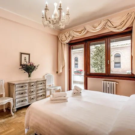 Lägenhet La Dolce Of Via Veneto - Prestigious With Wonderful Terrace In The Historic Center Rom