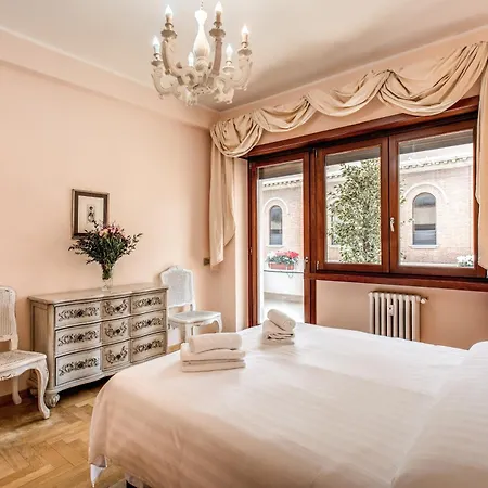 公寓 La Dolce Of Via Veneto - Prestigious With Wonderful Terrace In The Historic Center 罗马