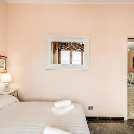 La Dolce Of Via Veneto - Prestigious With Wonderful Terrace In The Historic Center