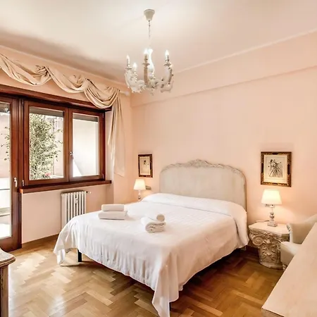 La Dolce Of Via Veneto - Prestigious With Wonderful Terrace In The Historic Center *